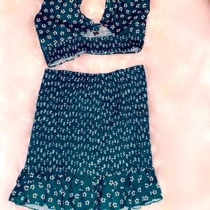 Cute 2 piece halter top set
